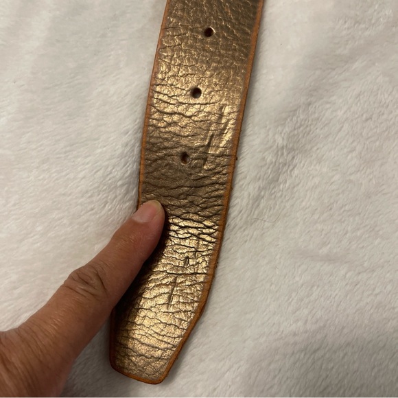 Fossil Women's Leather Rhinestone
Buckle Belt Size M - Picture 4 of 15